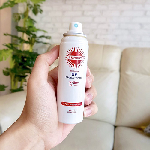 Kose Cosmeport Suncut UV Protect Spray có giá thành tương đối cao