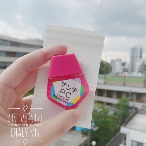 Thuốc nhỏ mắt Santen PC của Nhật có giá cao hơn hẳn các loại nhỏ mắt thông thường nhưng hiệu quả bảo vệ mắt cũng rõ rệt hơn rất nhiều, đặc biệt với người tiếp xúc liên tục với ánh sáng xanh có hại