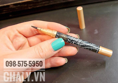 Bút kẻ mắt nước Shiseido Majolica Majorca Nhật