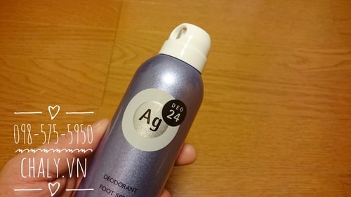 Deodorant Foot Spray 24 Shiseido vừa khử mùi, khử khuẩn đồng thời kiềm mồ hôi cho chân rất hiệu quả