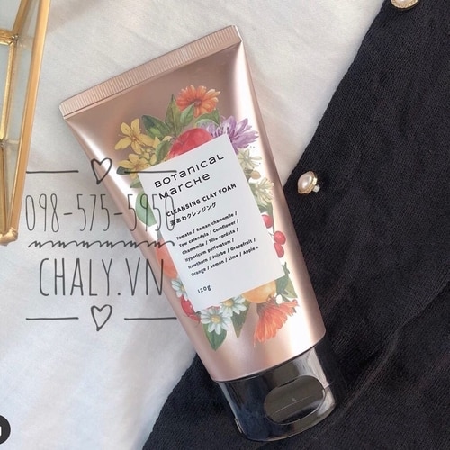 Thành phần độc đáo gồm đất sét thiên nhiên và hàng chục loại chiết xuất thảo mộc cây cỏ dưỡng da lành tính, sữa rửa mặt tẩy trang Botanical marche của Nhật an toàn cho da nhạy cảm, nhờn mụn, được review rất cao tại Nhật Bản