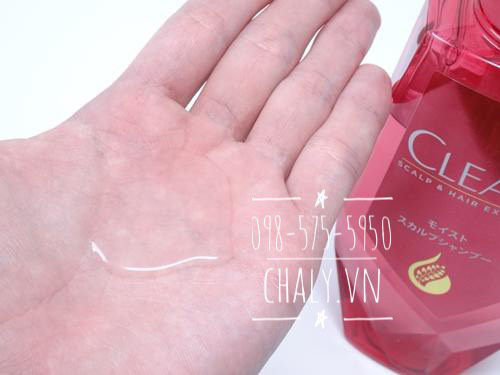 Mùi hương sang trọng là một trong những ưu điểm nổi trội của Clear Moist Scalp Nhật