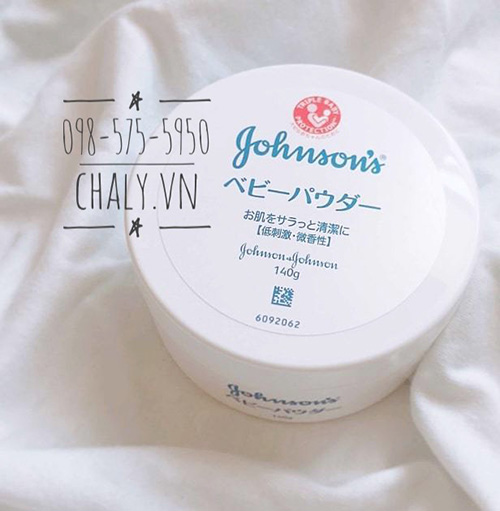 Phấn rơm Johnson & Johnson Baby Powder Nhật