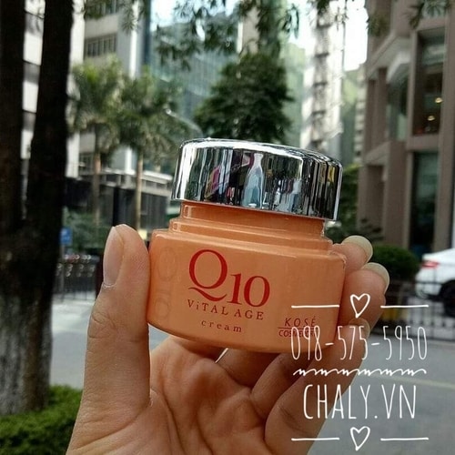 Kem dưỡng da phục hồi, chống lão hoá của Nhật Kose vital age Q10 cream 40g tập trung việc đẩy lùi các dấu hiệu lão hoá, dấu hiệu tuổi tác trên da