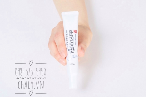 Serum Sana white spot cream hiện đang chiễm chệ vị trí số 1 Cosme ranking với gần 700 đánh giá và điểm review cực cao 5.3