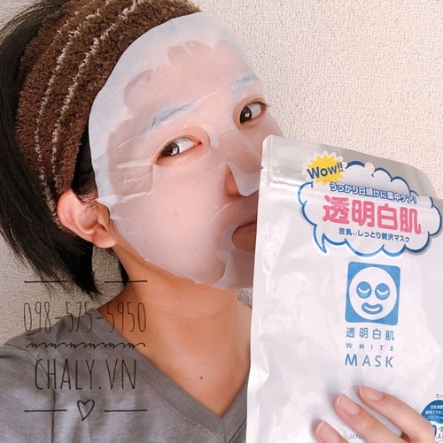 Có giá thành khá bình dân nhưng mặt nạ làm trắng da Toumei Shirohada white mask N ôm ấp lượng dưỡng chất làm đẹp dồi dào trong từng miếng mask