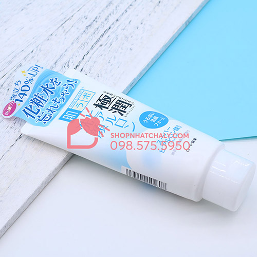 Sữa rửa mặt Hada Labo nội địa Nhật màu trắng cho da thường da khô